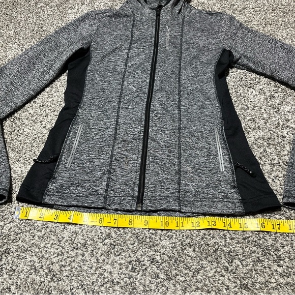 Brooks Women’s Equilibrium Technology Full Zip Active Jacket Heather Gray Sz XS - Picture 3 of 10